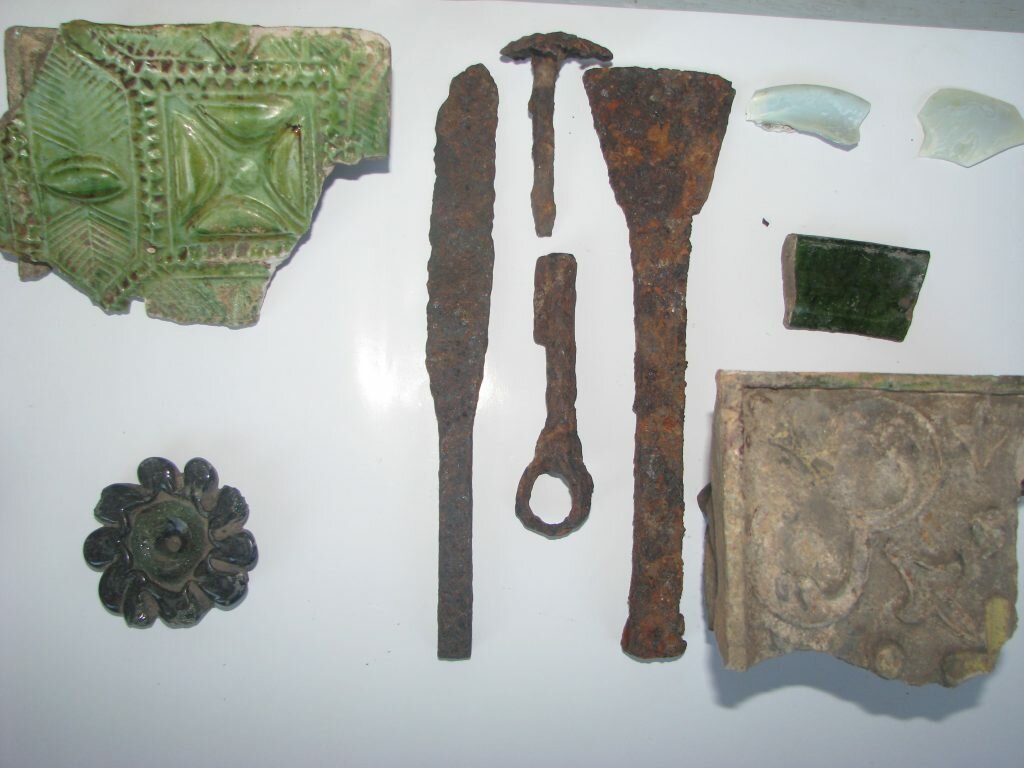Артефакти 16-8 ст. виявлені археологами на Малинському городищі